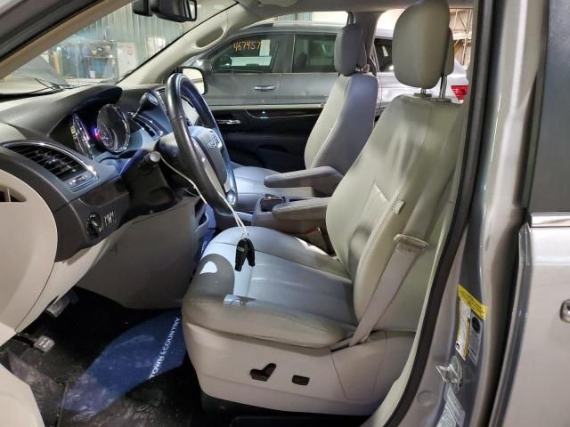 2015 Chrysler Town & Country Touring L