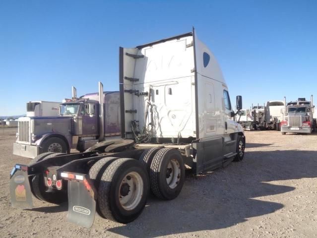 2019 Freightliner Cascadia 125