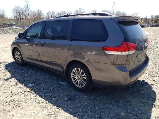 2011 Toyota Sienna XLE