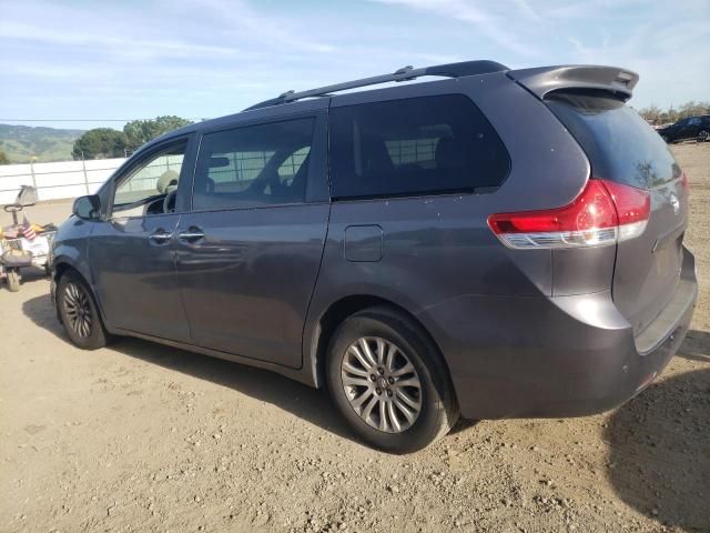 2014 Toyota Sienna XLE