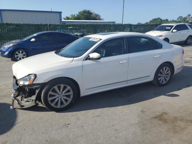 2012 Volkswagen Passat SEL