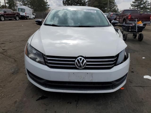 2013 Volkswagen Passat SE