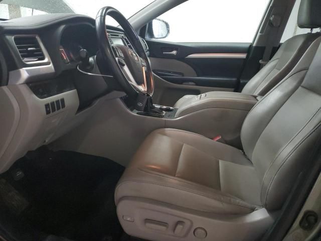 2019 Toyota Highlander SE