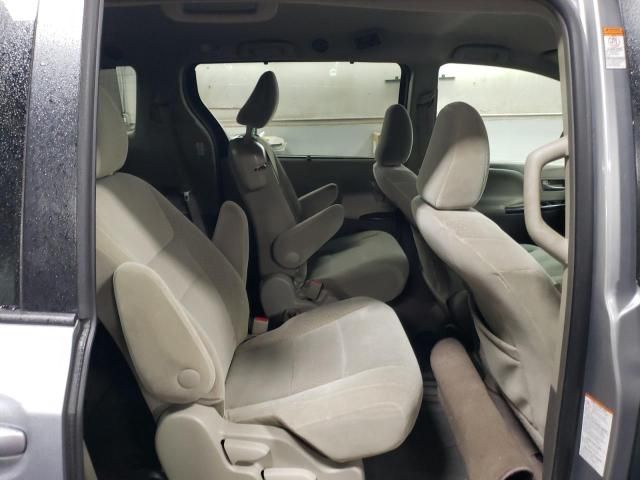 2015 Toyota Sienna LE