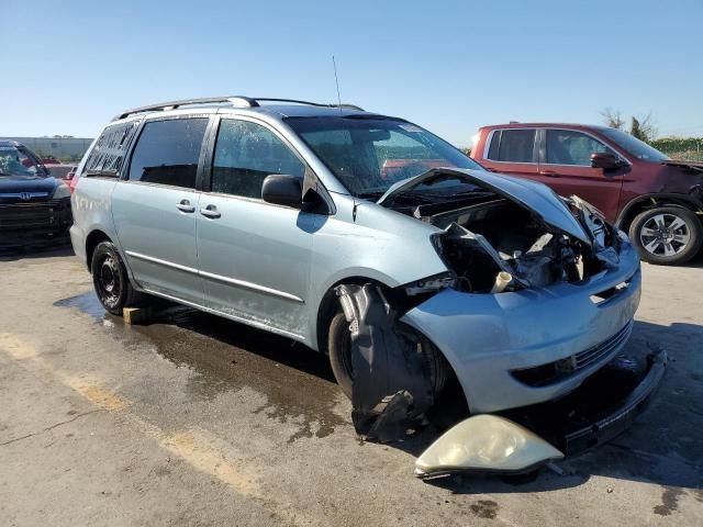 2005 Toyota Sienna CE