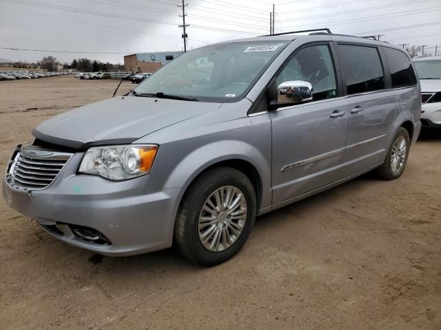 2015 Chrysler Town & Country Touring L