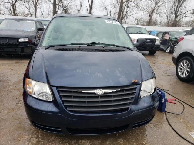 2007 Chrysler Town & Country LX