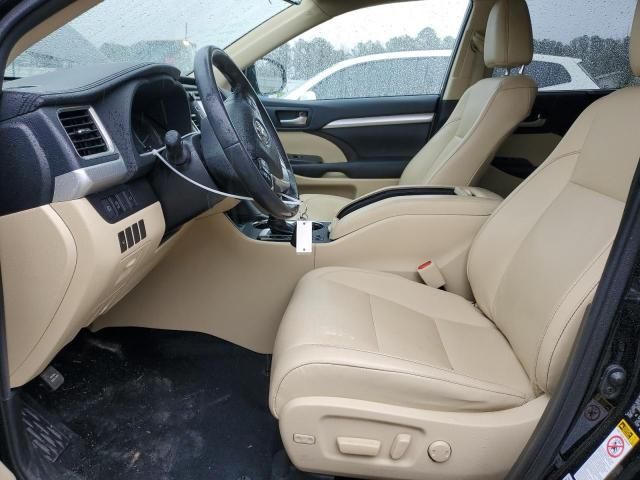 2019 Toyota Highlander SE