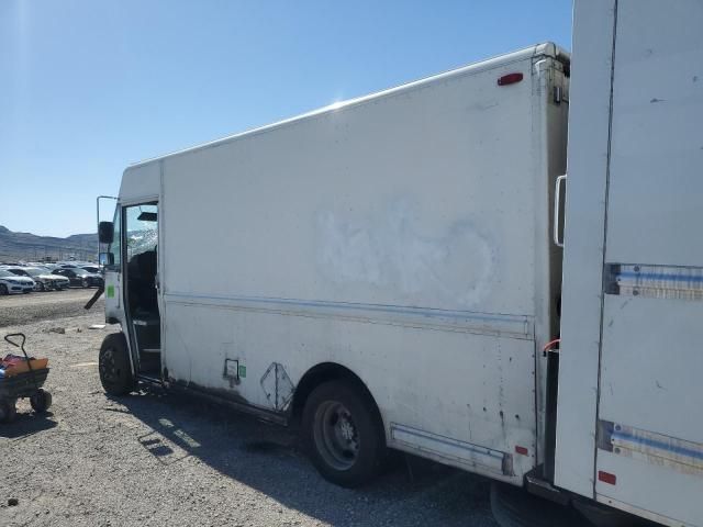 1998 Freightliner Chassis M Line WALK-IN Van