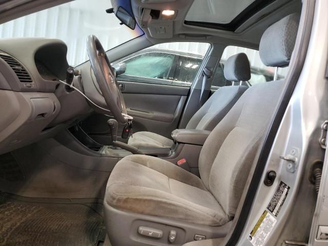 2004 Toyota Camry LE