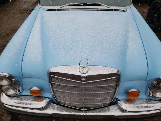 1972 Mercedes-Benz 280SEL 4.5