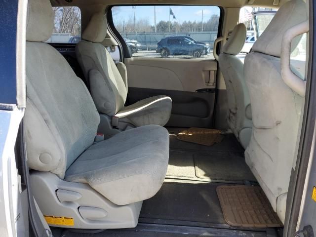 2012 Toyota Sienna