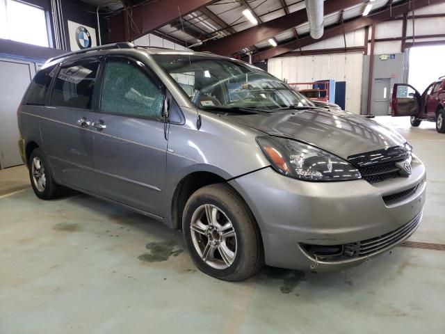 2004 Toyota Sienna CE