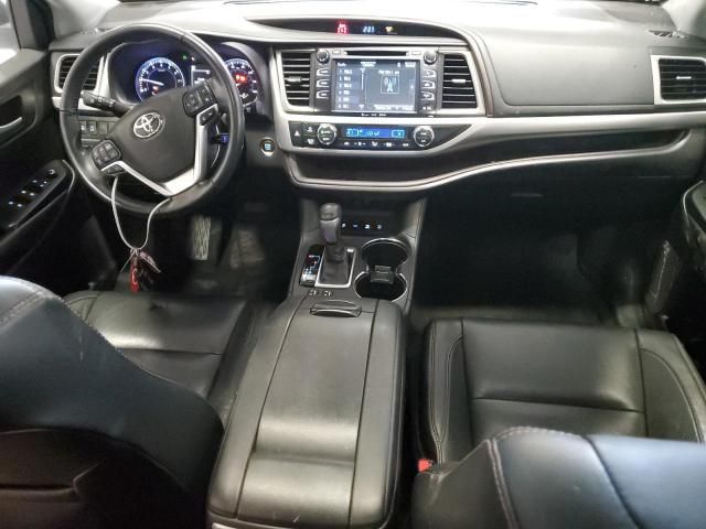 2018 Toyota Highlander SE