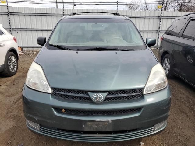 2005 Toyota Sienna XLE