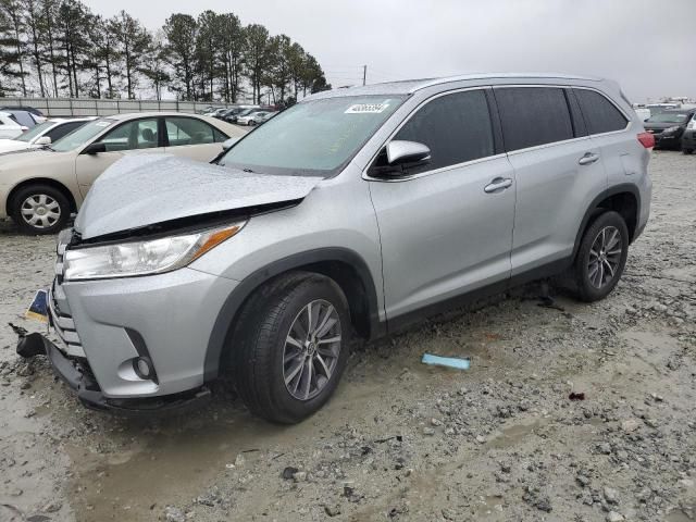 2019 Toyota Highlander SE