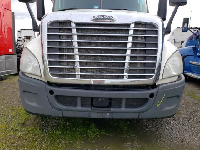 2016 Freightliner Cascadia 125