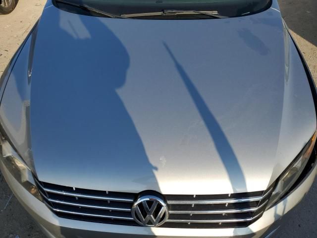 2012 Volkswagen Passat SEL