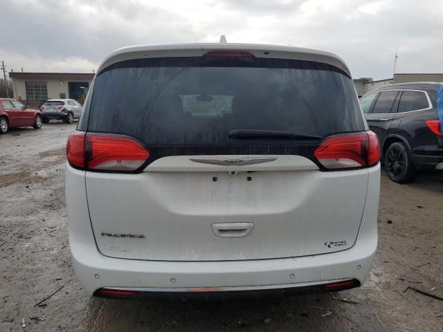 2017 Chrysler Pacifica Touring L Plus