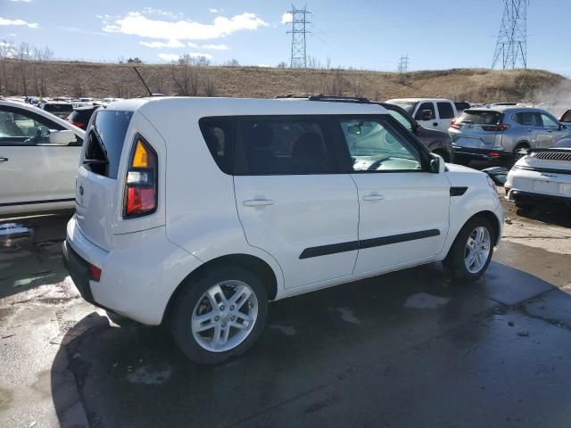 2011 KIA Soul +