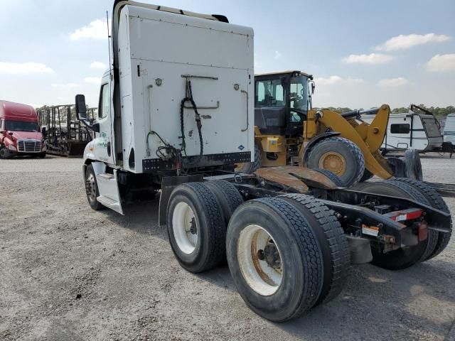 2014 Freightliner Cascadia 113