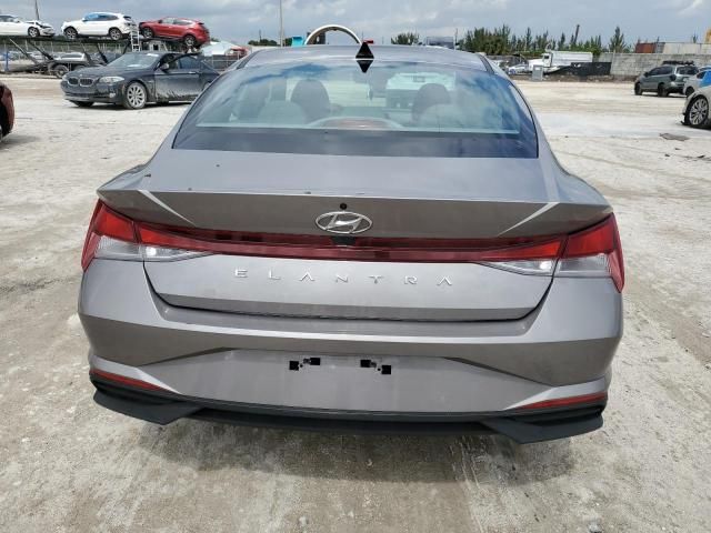 2023 Hyundai Elantra SE