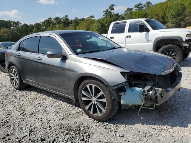 2013 Chrysler 200 Limited