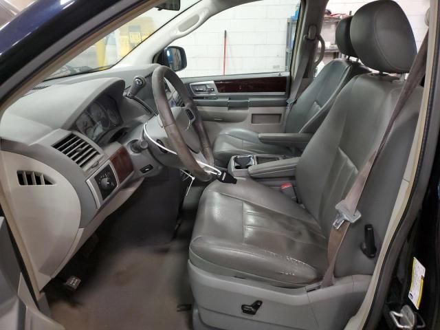 2010 Chrysler Town & Country Touring