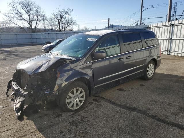 2016 Chrysler Town & Country Touring