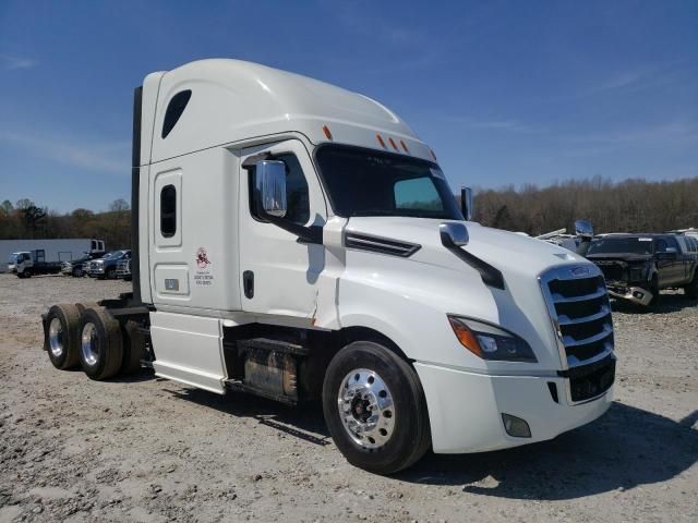 2019 Freightliner Cascadia 126