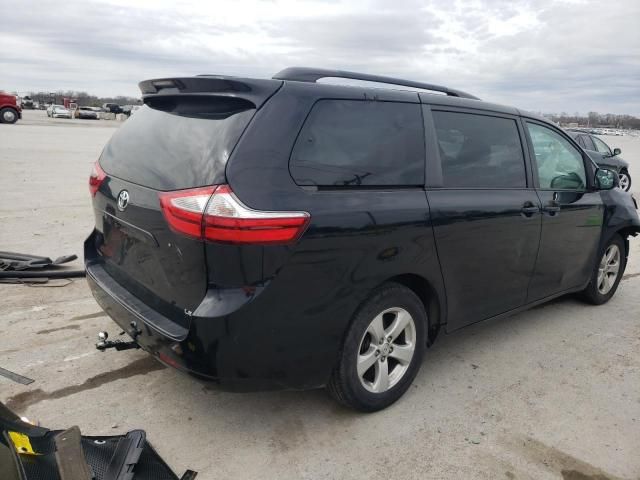 2016 Toyota Sienna LE