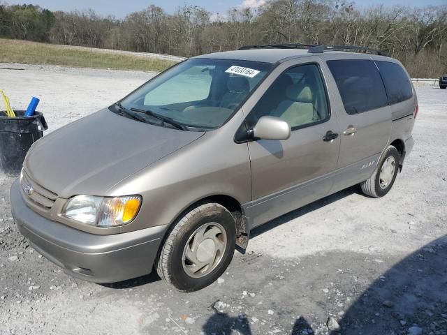 2002 Toyota Sienna LE