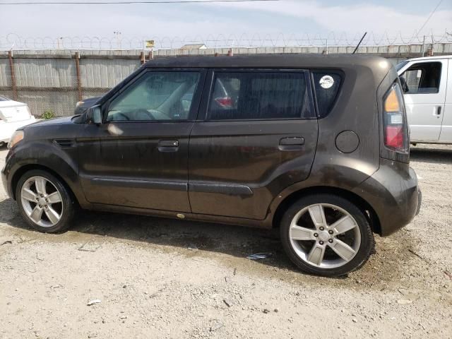 2010 KIA Soul +