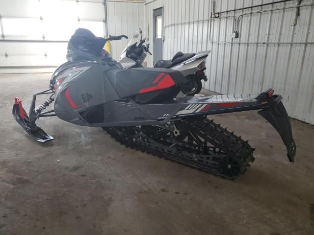 2022 Arctic Cat Riot