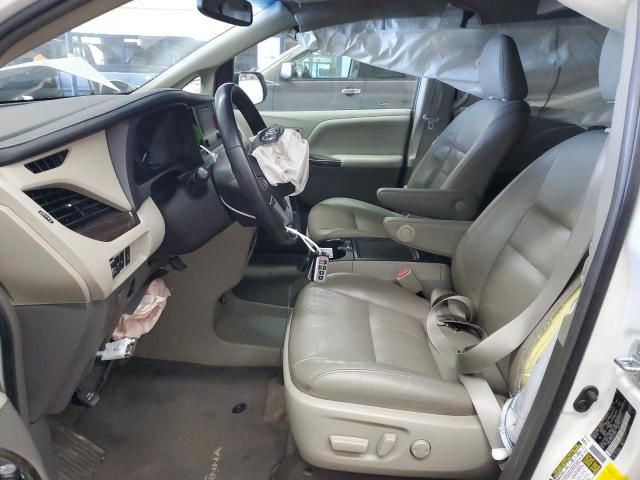 2016 Toyota Sienna XLE