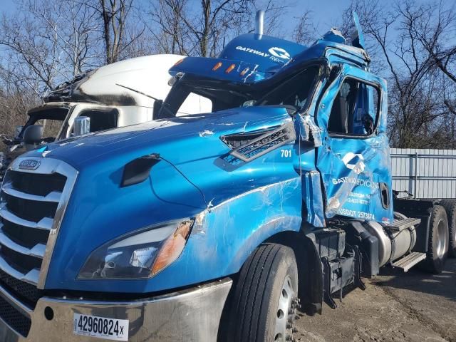 2022 Freightliner Cascadia 126