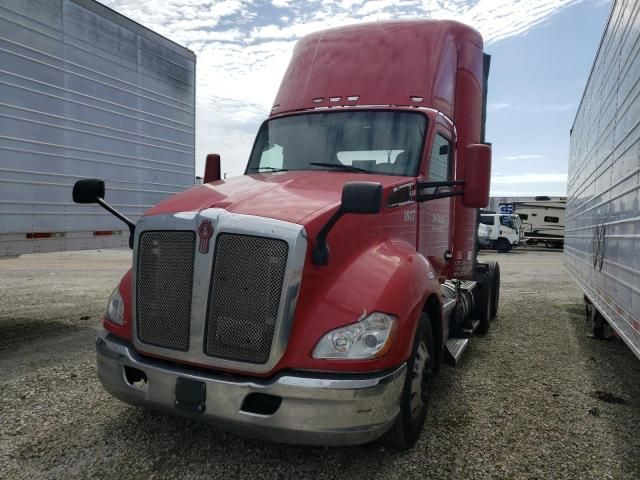 2015 Kenworth Construction T680