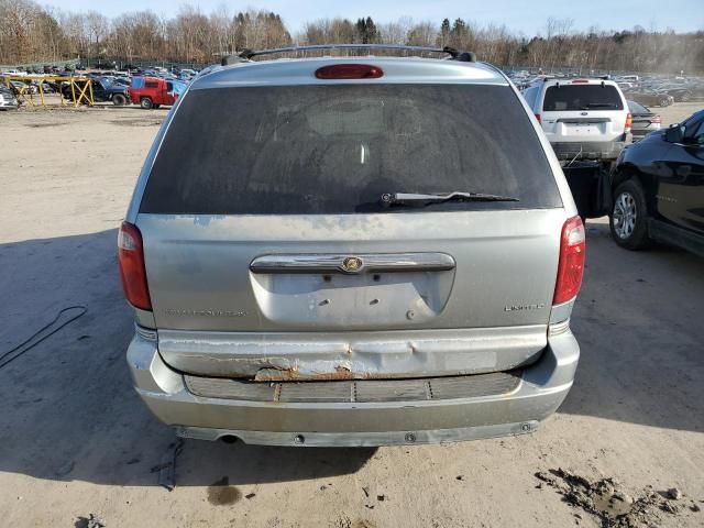 2005 Chrysler Town & Country Limited