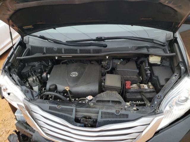 2017 Toyota Sienna XLE