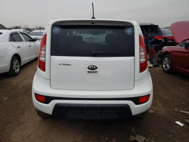 2013 KIA Soul +