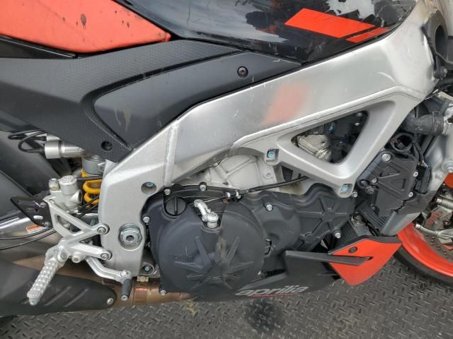 2022 Aprilia Tuono V4 Factory