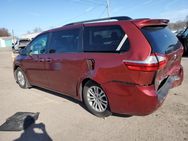 2017 Toyota Sienna XLE