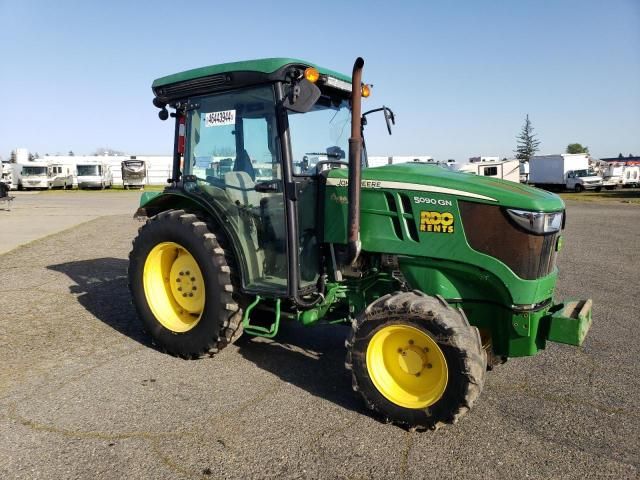 2017 John Deere 5090GN