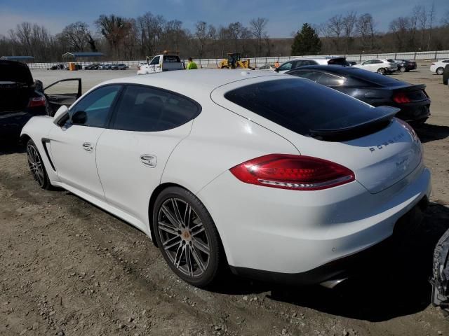 2016 Porsche Panamera 2