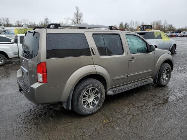 2005 Nissan Pathfinder LE