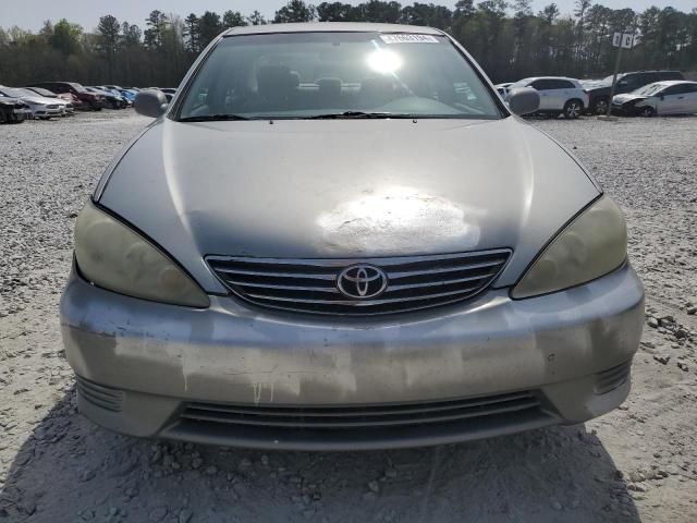 2005 Toyota Camry LE