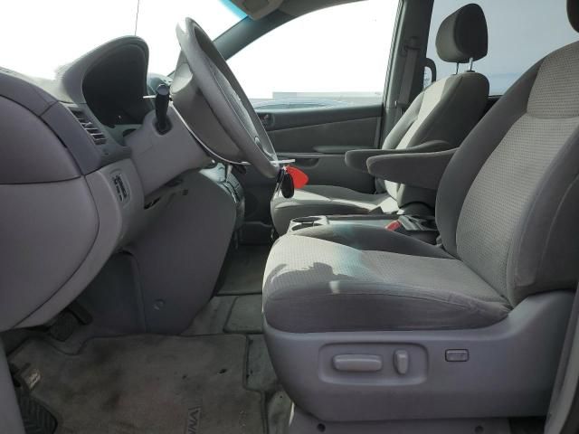 2008 Toyota Sienna CE