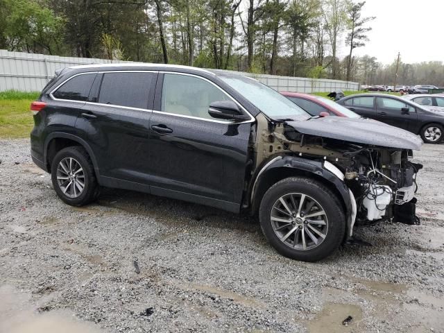 2019 Toyota Highlander SE