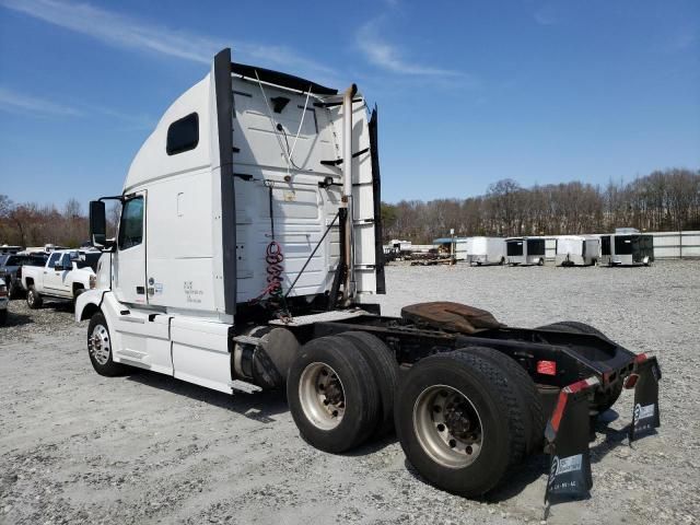 2013 Volvo VN VNL