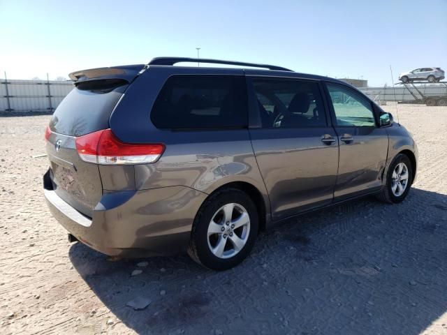 2011 Toyota Sienna LE